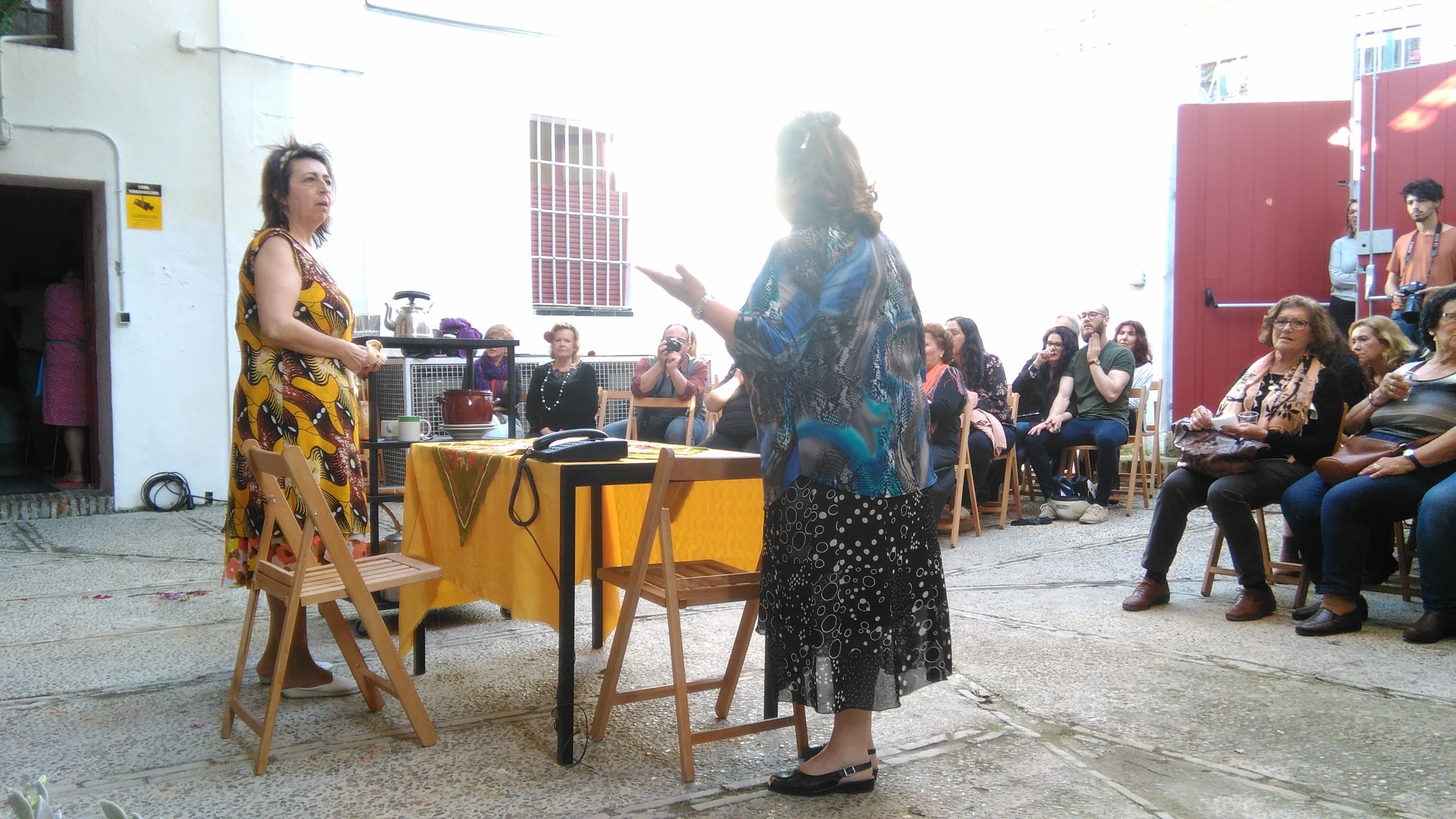 Lo nuestro es puro teatro | Diálogos de mujeres rurales sobre teatro y empoderamiento