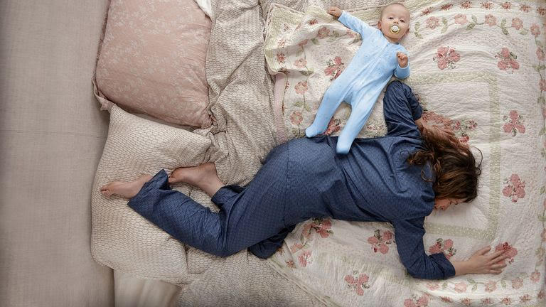 «Madres Trabajadoras» y «The Letdown», maternidades hay más que una