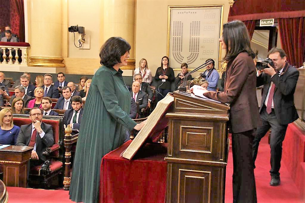 Toma de posesión como senadora Pilar González Modino